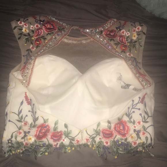 prom dress - Picture 3 of 8